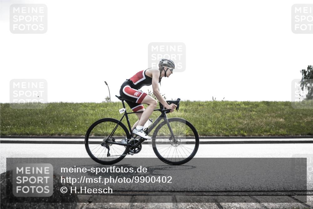 21.06.2026 - 29. Vierlanden-Triathlon H.Heesch http://msf.ph/oto/9900402 21.06.2026 13:20:51 Radfahren 1106, 1119 meine-sportfotos.de