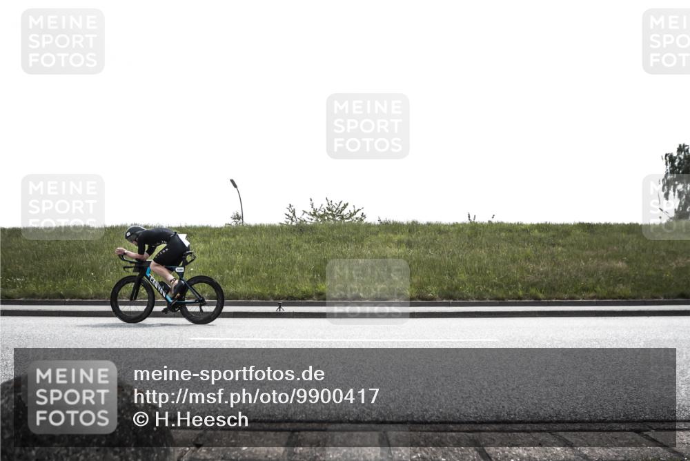 21.06.2026 - 29. Vierlanden-Triathlon H.Heesch http://msf.ph/oto/9900417 21.06.2026 13:24:14 Radfahren 1040, 1045 meine-sportfotos.de