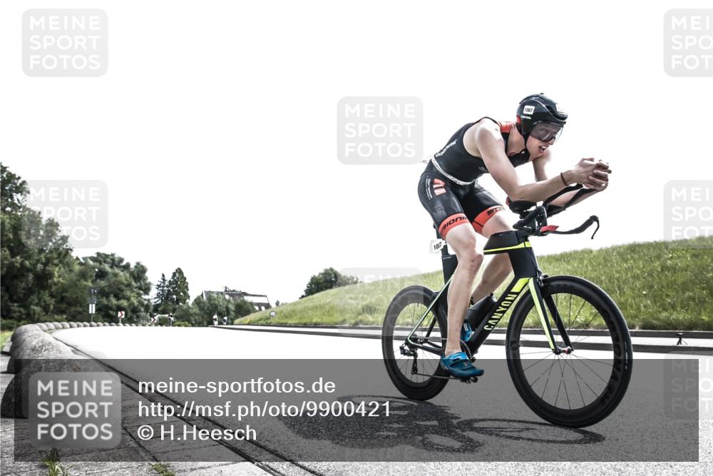 21.06.2026 - 29. Vierlanden-Triathlon H.Heesch http://msf.ph/oto/9900421 21.06.2026 13:02:13 Radfahren 1040, 1065, 1087 meine-sportfotos.de
