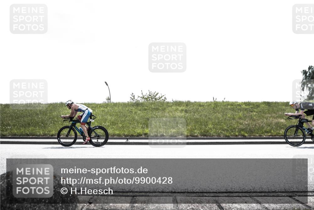 21.06.2026 - 29. Vierlanden-Triathlon H.Heesch http://msf.ph/oto/9900428 21.06.2026 13:25:47 Radfahren 1022, 1028, 1043 meine-sportfotos.de