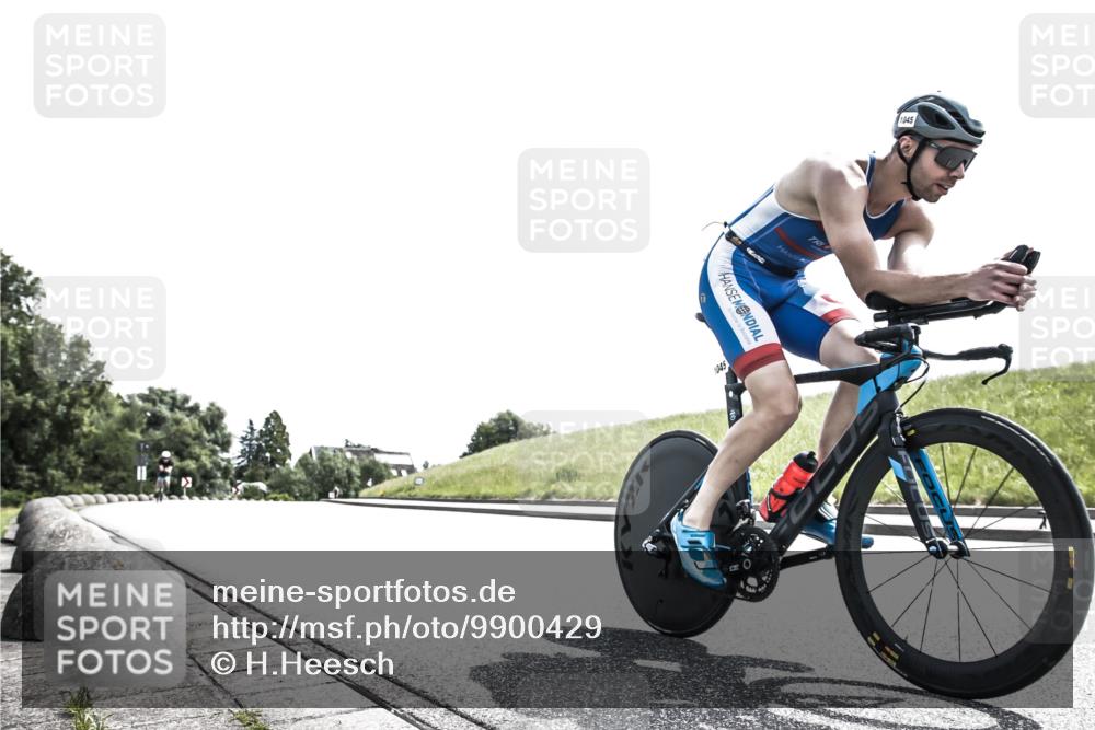 21.06.2026 - 29. Vierlanden-Triathlon H.Heesch http://msf.ph/oto/9900429 21.06.2026 13:02:31 Radfahren 991, 1045, 1056 meine-sportfotos.de
