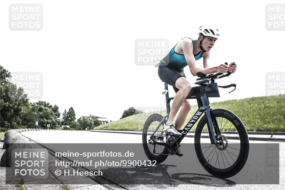 21.06.2026 - 29. Vierlanden-Triathlon H.Heesch http://msf.ph/oto/9900432 21.06.2026 13:02:54 Radfahren 1052 meine-sportfotos.de