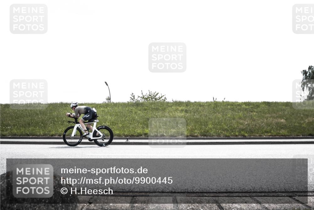21.06.2026 - 29. Vierlanden-Triathlon H.Heesch http://msf.ph/oto/9900445 21.06.2026 13:27:42 Radfahren 1044, 1059 meine-sportfotos.de