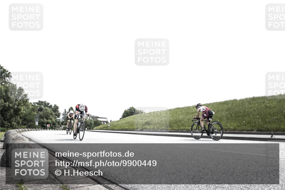21.06.2026 - 29. Vierlanden-Triathlon H.Heesch http://msf.ph/oto/9900449 21.06.2026 13:03:56 Radfahren 836, 1028, 1092 meine-sportfotos.de