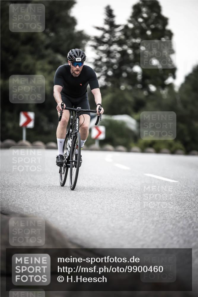 21.06.2026 - 29. Vierlanden-Triathlon H.Heesch http://msf.ph/oto/9900460 21.06.2026 10:09:24 Radfahren 25, 153, 191, 303 meine-sportfotos.de