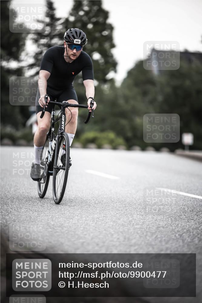 21.06.2026 - 29. Vierlanden-Triathlon H.Heesch http://msf.ph/oto/9900477 21.06.2026 10:09:24 Radfahren 25, 153, 191, 303 meine-sportfotos.de