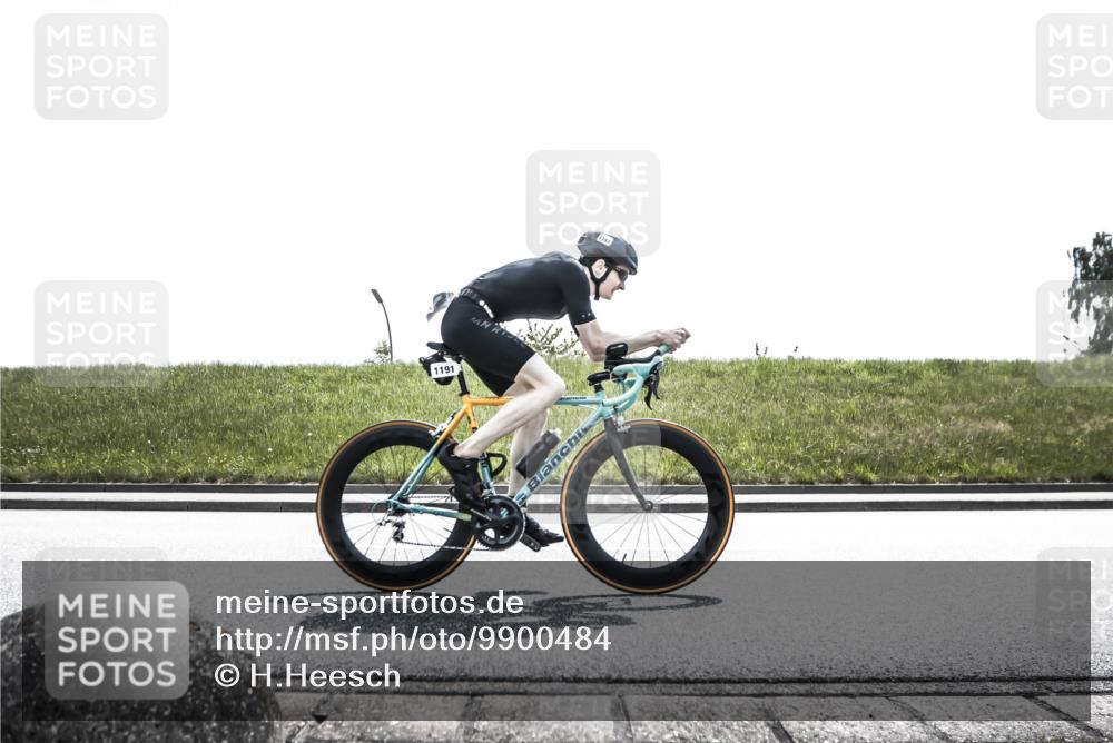 21.06.2026 - 29. Vierlanden-Triathlon H.Heesch http://msf.ph/oto/9900484 21.06.2026 13:29:09 Radfahren 1088, 1191 meine-sportfotos.de
