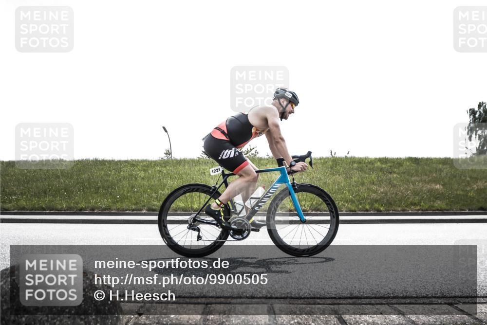 21.06.2026 - 29. Vierlanden-Triathlon H.Heesch http://msf.ph/oto/9900505 21.06.2026 13:30:25 Radfahren 1221 meine-sportfotos.de
