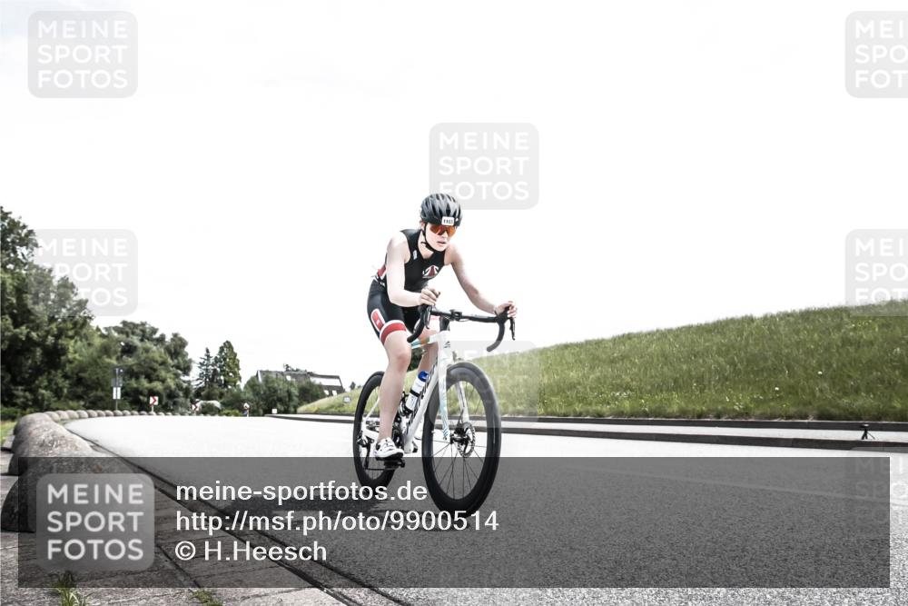 21.06.2026 - 29. Vierlanden-Triathlon H.Heesch http://msf.ph/oto/9900514 21.06.2026 13:15:12 Radfahren 1103, 1130 meine-sportfotos.de