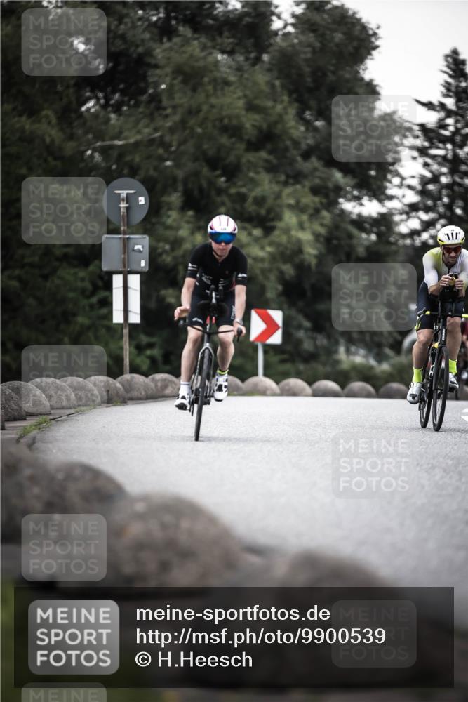 21.06.2026 - 29. Vierlanden-Triathlon H.Heesch http://msf.ph/oto/9900539 21.06.2026 10:09:35 Radfahren 18, 121, 122, 157, 225 meine-sportfotos.de