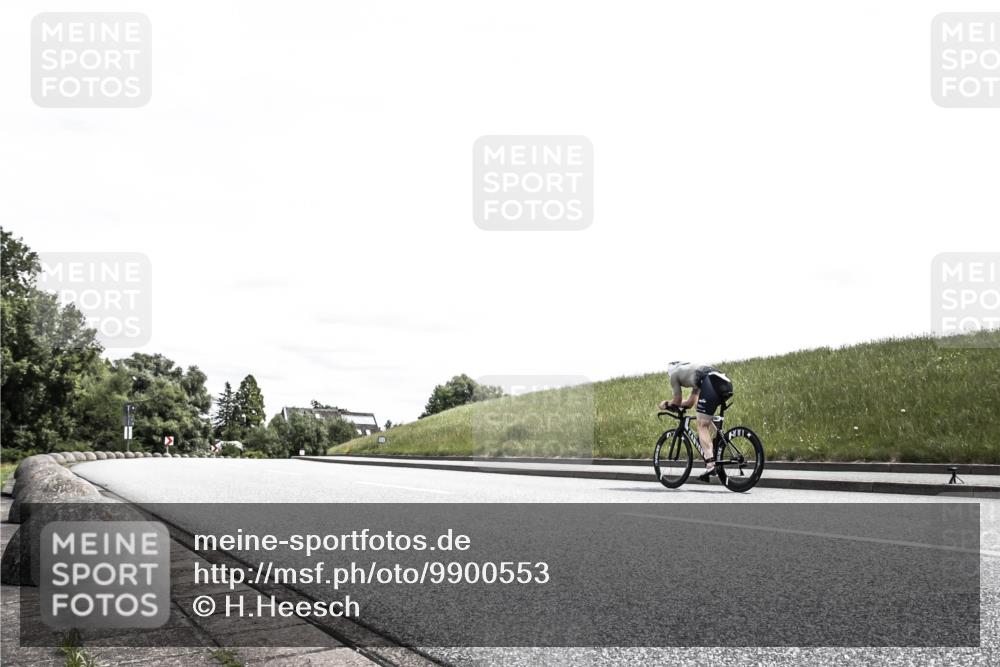 21.06.2026 - 29. Vierlanden-Triathlon H.Heesch http://msf.ph/oto/9900553 21.06.2026 13:27:02 Radfahren 1037, 1125 meine-sportfotos.de