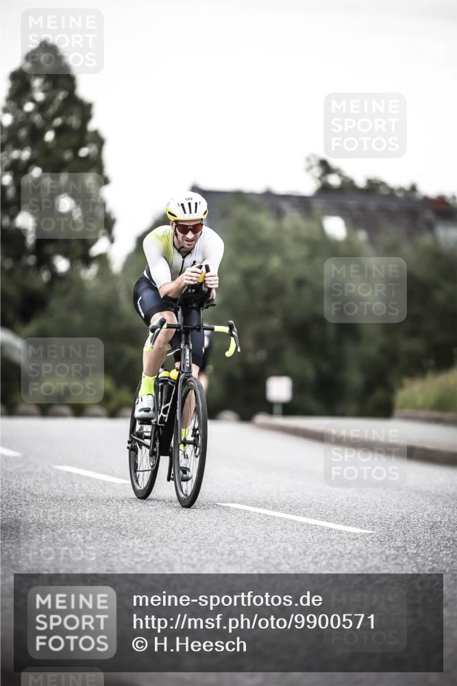 21.06.2026 - 29. Vierlanden-Triathlon H.Heesch http://msf.ph/oto/9900571 21.06.2026 10:09:36 Radfahren 18, 121, 122, 157, 225 meine-sportfotos.de