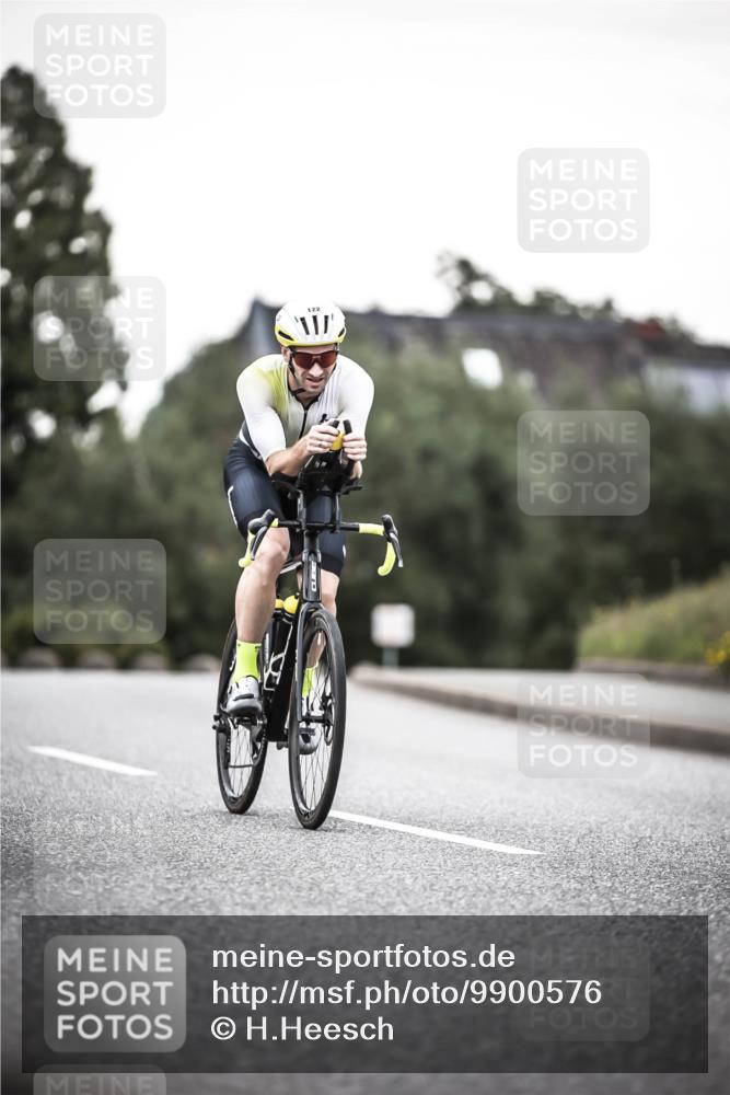 21.06.2026 - 29. Vierlanden-Triathlon H.Heesch http://msf.ph/oto/9900576 21.06.2026 10:09:37 Radfahren 18, 121, 122, 157, 225 meine-sportfotos.de
