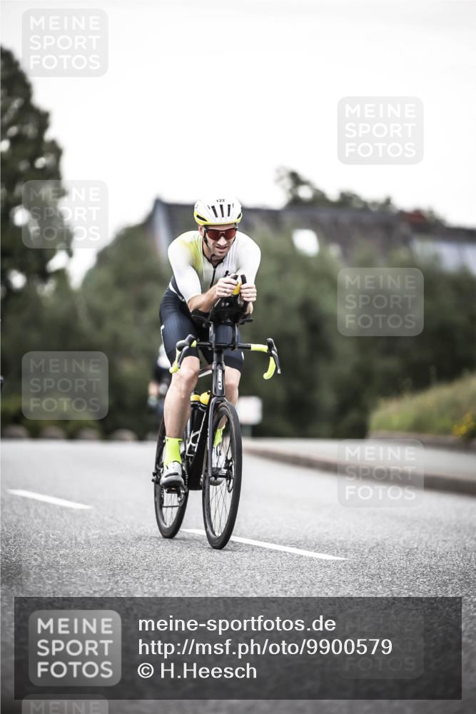 21.06.2026 - 29. Vierlanden-Triathlon H.Heesch http://msf.ph/oto/9900579 21.06.2026 10:09:37 Radfahren 18, 121, 122, 157, 225 meine-sportfotos.de