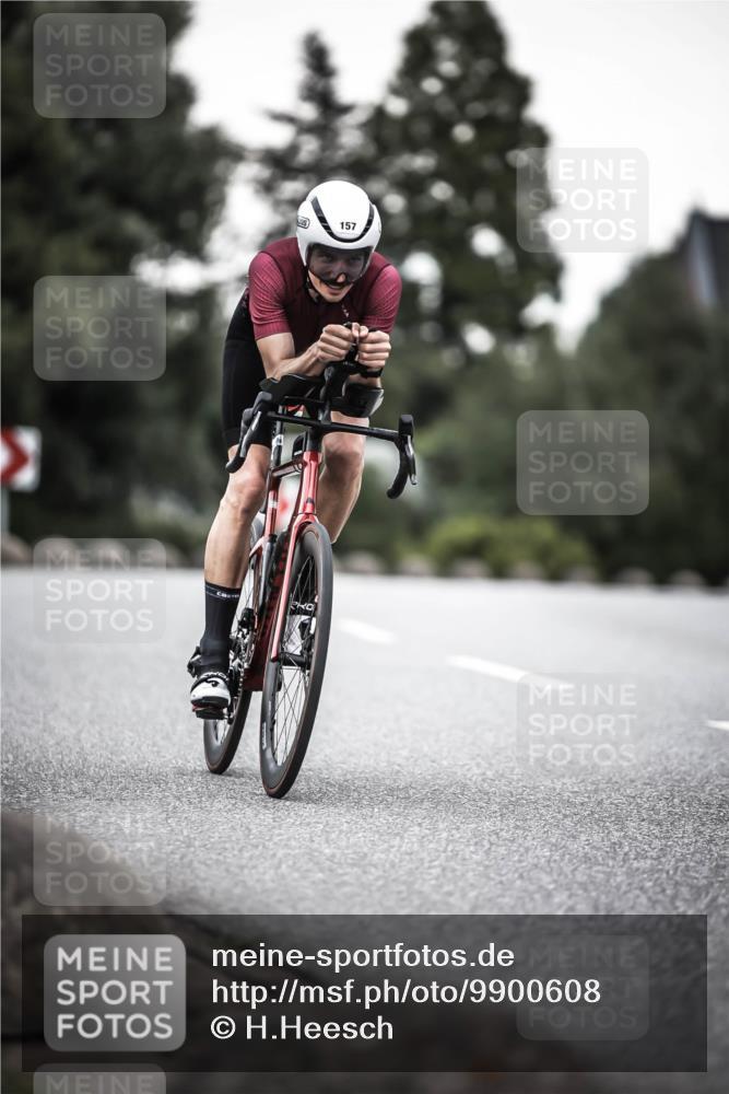 21.06.2026 - 29. Vierlanden-Triathlon H.Heesch http://msf.ph/oto/9900608 21.06.2026 10:09:40 Radfahren 18, 121, 122, 157, 225 meine-sportfotos.de