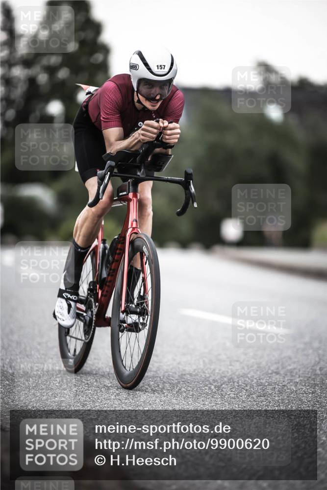 21.06.2026 - 29. Vierlanden-Triathlon H.Heesch http://msf.ph/oto/9900620 21.06.2026 10:09:41 Radfahren 18, 121, 157 meine-sportfotos.de