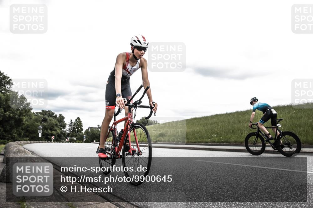 21.06.2026 - 29. Vierlanden-Triathlon H.Heesch http://msf.ph/oto/9900645 21.06.2026 14:42:38 Radfahren 1247, 1250, 1251 meine-sportfotos.de