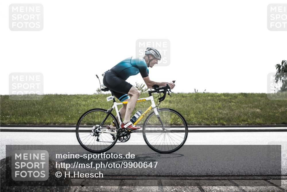 21.06.2026 - 29. Vierlanden-Triathlon H.Heesch http://msf.ph/oto/9900647 21.06.2026 13:37:48 Radfahren 1096, 1182 meine-sportfotos.de
