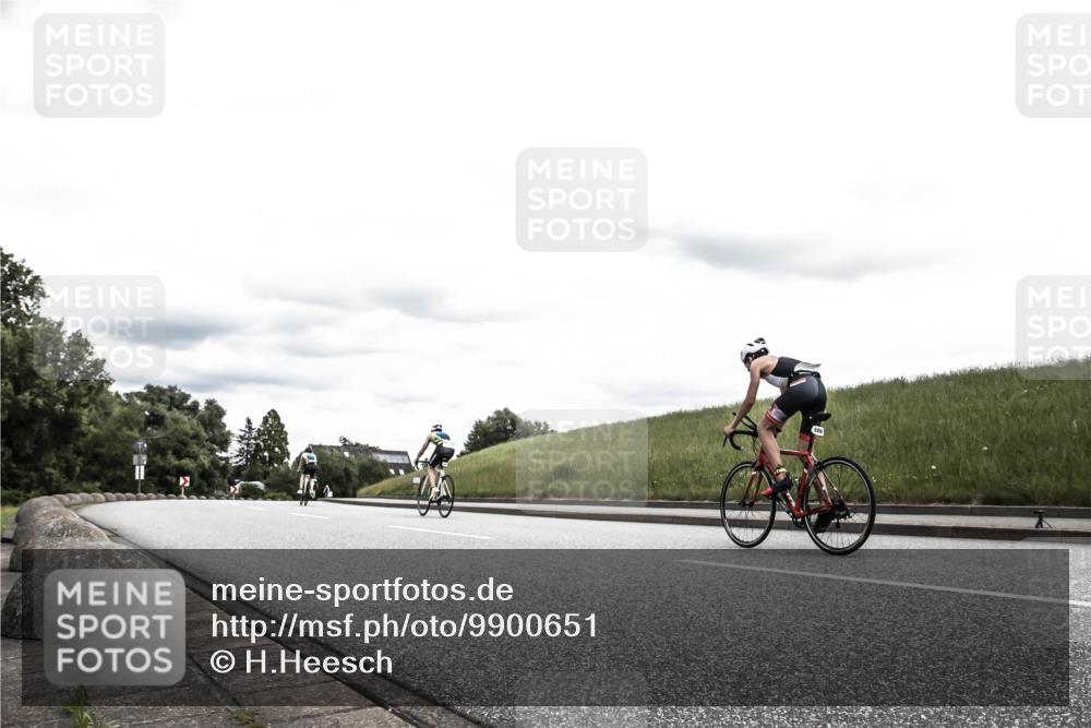 21.06.2026 - 29. Vierlanden-Triathlon H.Heesch http://msf.ph/oto/9900651 21.06.2026 14:42:45 Radfahren  meine-sportfotos.de