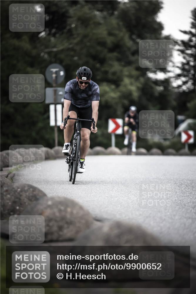 21.06.2026 - 29. Vierlanden-Triathlon H.Heesch http://msf.ph/oto/9900652 21.06.2026 10:09:49 Radfahren 40, 69, 327 meine-sportfotos.de