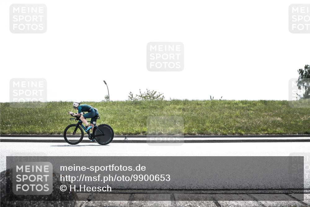 21.06.2026 - 29. Vierlanden-Triathlon H.Heesch http://msf.ph/oto/9900653 21.06.2026 13:40:07 Radfahren 1123, 1126 meine-sportfotos.de