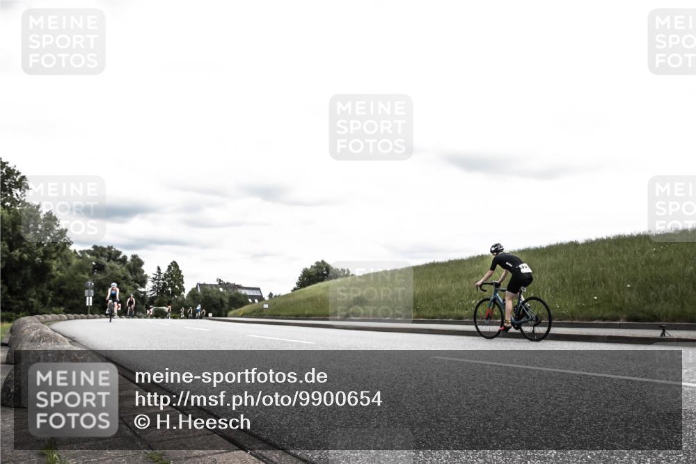 21.06.2026 - 29. Vierlanden-Triathlon H.Heesch http://msf.ph/oto/9900654 21.06.2026 14:43:10 Radfahren 1254, 1293 meine-sportfotos.de