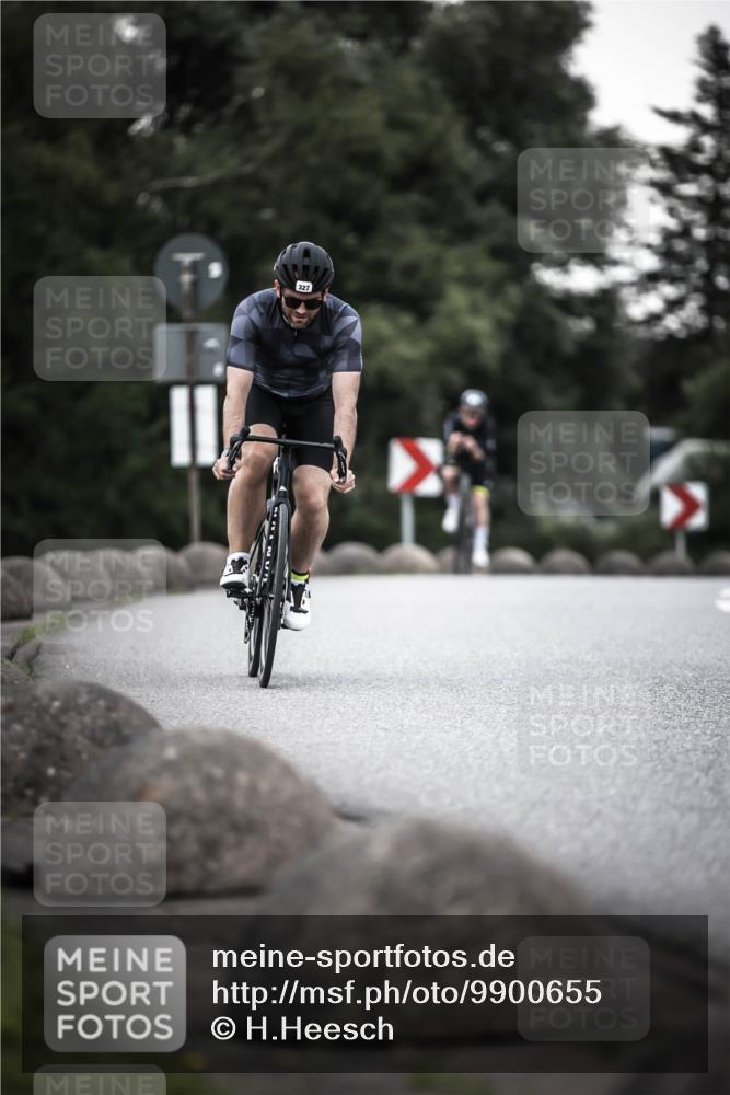 21.06.2026 - 29. Vierlanden-Triathlon H.Heesch http://msf.ph/oto/9900655 21.06.2026 10:09:50 Radfahren 40, 69, 309, 327 meine-sportfotos.de