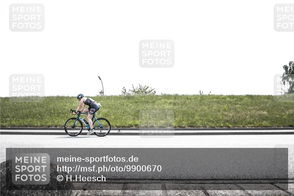 21.06.2026 - 29. Vierlanden-Triathlon H.Heesch http://msf.ph/oto/9900670 21.06.2026 13:42:00 Radfahren 1116 meine-sportfotos.de