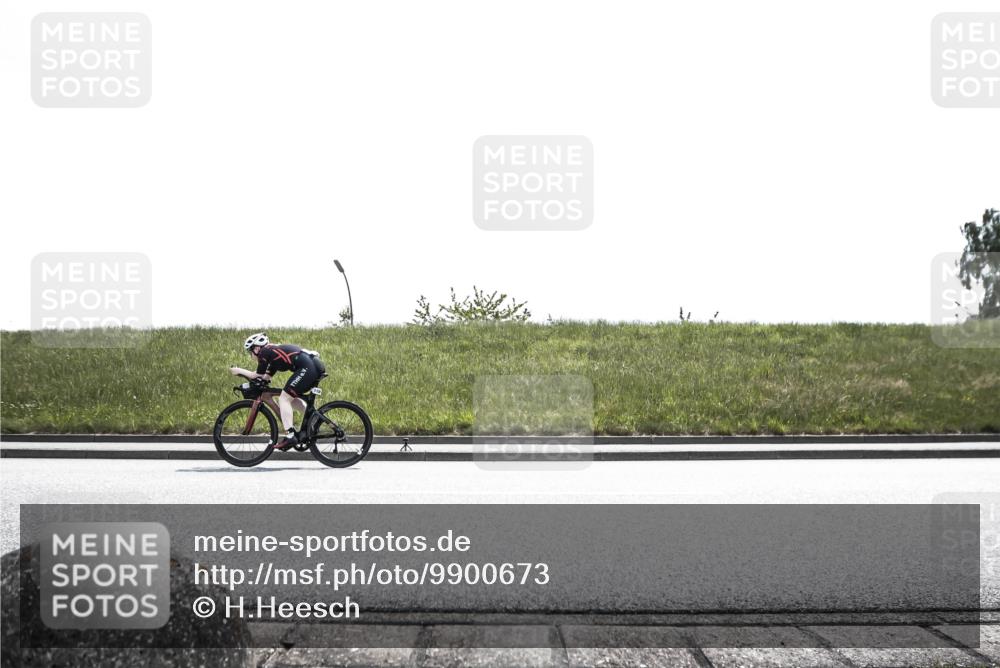 21.06.2026 - 29. Vierlanden-Triathlon H.Heesch http://msf.ph/oto/9900673 21.06.2026 13:42:24 Radfahren 1130 meine-sportfotos.de