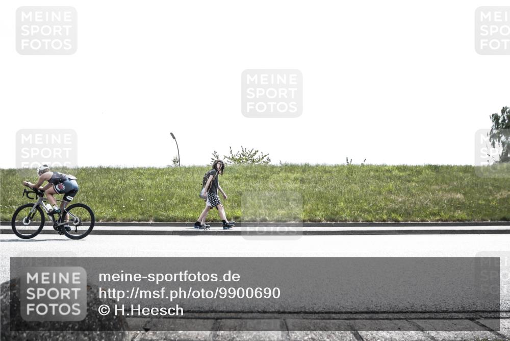 21.06.2026 - 29. Vierlanden-Triathlon H.Heesch http://msf.ph/oto/9900690 21.06.2026 13:42:50 Radfahren 1114 meine-sportfotos.de