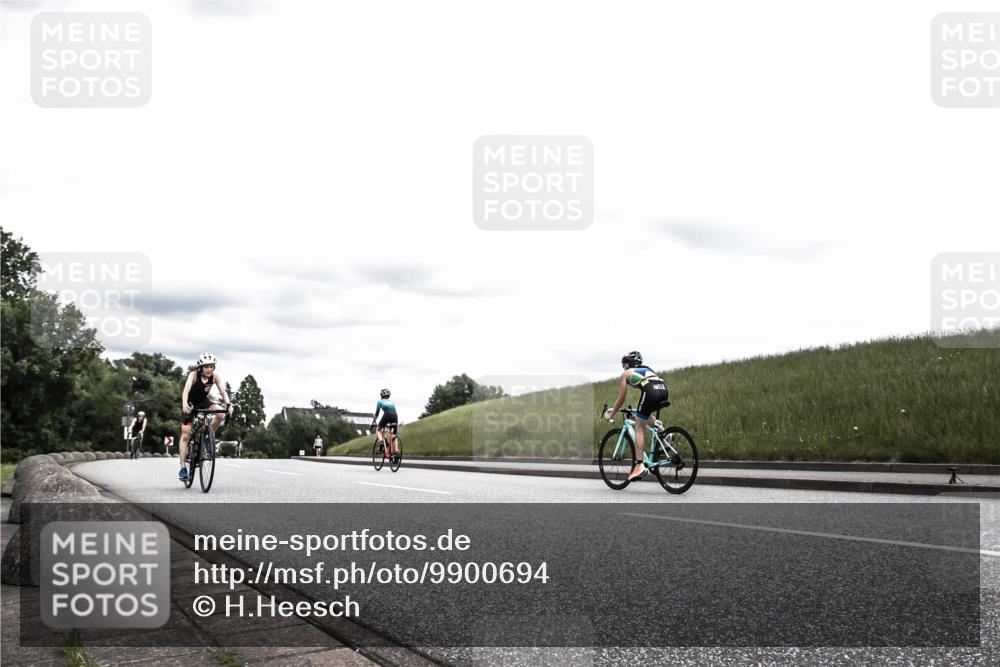 21.06.2026 - 29. Vierlanden-Triathlon H.Heesch http://msf.ph/oto/9900694 21.06.2026 14:43:49 Radfahren 1230, 1273, 1276 meine-sportfotos.de