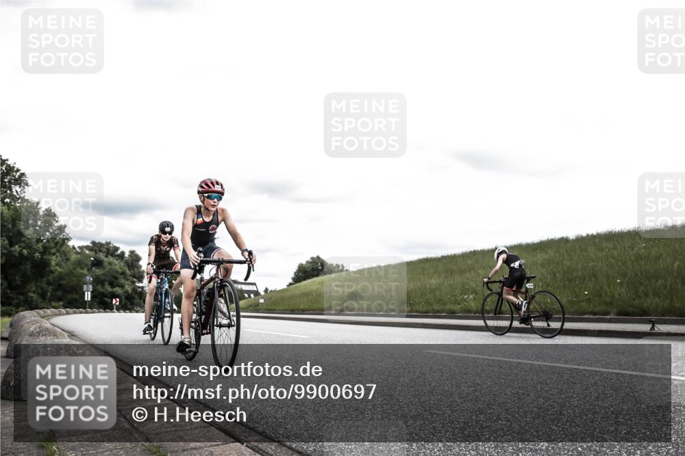 21.06.2026 - 29. Vierlanden-Triathlon H.Heesch http://msf.ph/oto/9900697 21.06.2026 14:43:56 Radfahren 1249, 1273, 1275 meine-sportfotos.de