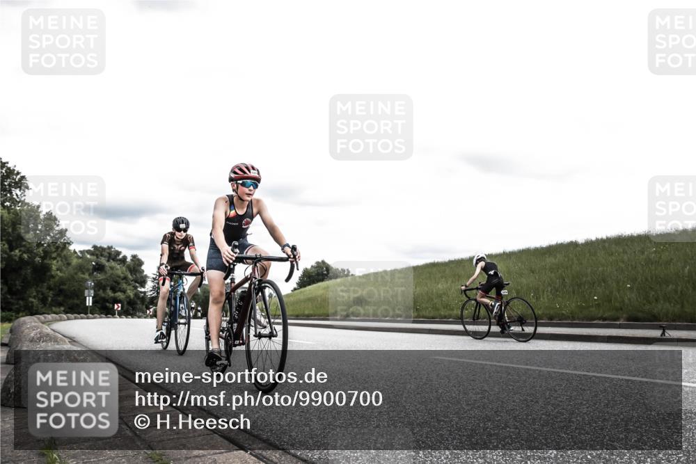 21.06.2026 - 29. Vierlanden-Triathlon H.Heesch http://msf.ph/oto/9900700 21.06.2026 14:43:56 Radfahren 1249, 1273, 1275 meine-sportfotos.de