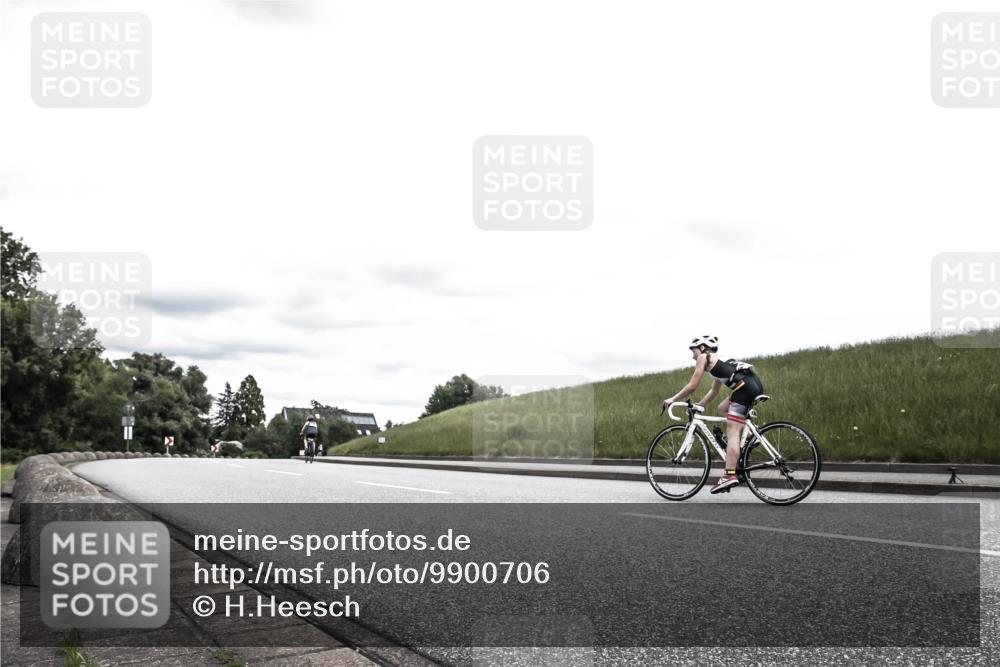 21.06.2026 - 29. Vierlanden-Triathlon H.Heesch http://msf.ph/oto/9900706 21.06.2026 14:44:35 Radfahren  meine-sportfotos.de