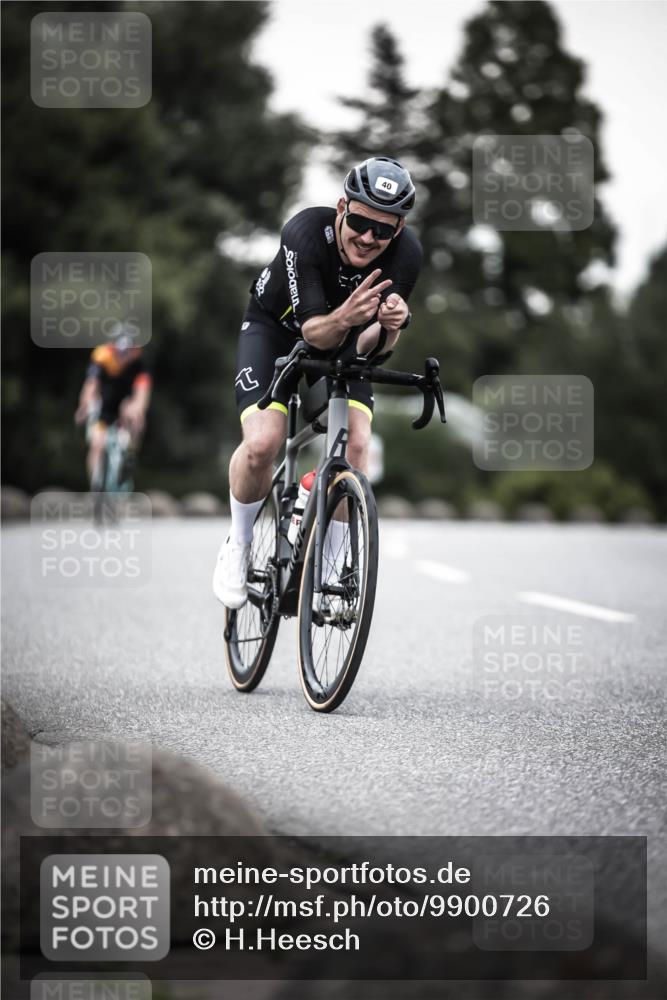 21.06.2026 - 29. Vierlanden-Triathlon H.Heesch http://msf.ph/oto/9900726 21.06.2026 10:09:54 Radfahren 40, 69, 309, 327 meine-sportfotos.de