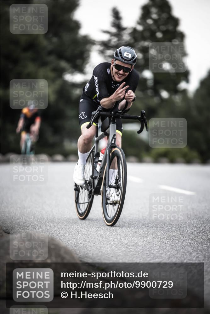 21.06.2026 - 29. Vierlanden-Triathlon H.Heesch http://msf.ph/oto/9900729 21.06.2026 10:09:54 Radfahren 40, 69, 309, 327 meine-sportfotos.de
