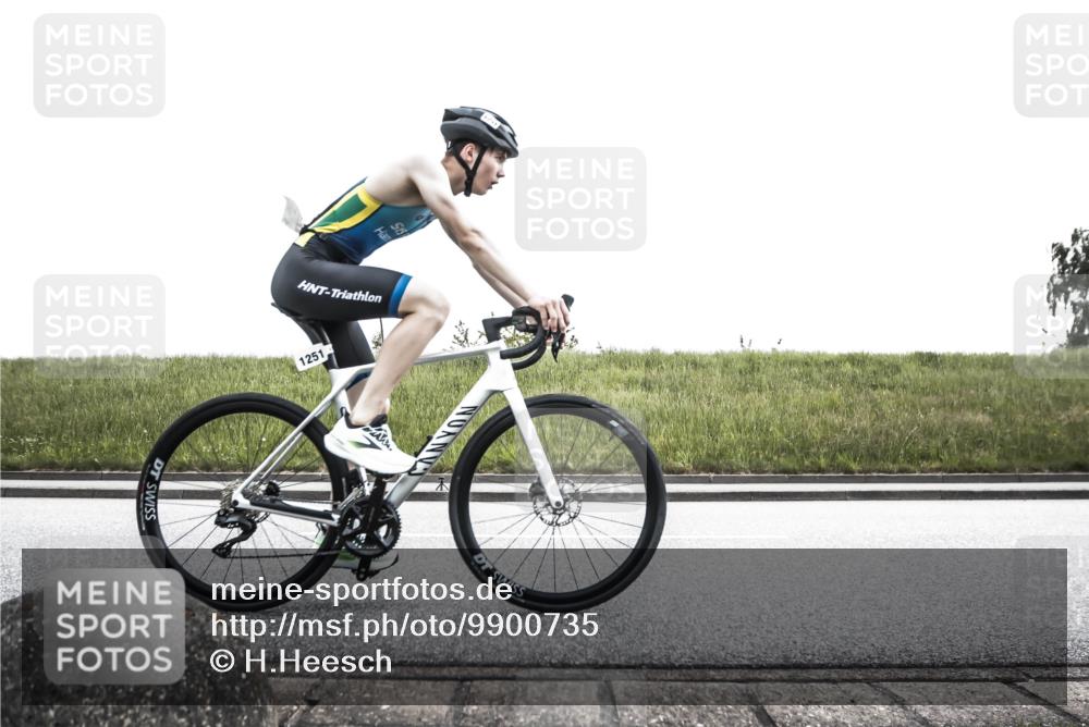 21.06.2026 - 29. Vierlanden-Triathlon H.Heesch http://msf.ph/oto/9900735 21.06.2026 14:42:36 Radfahren 1247, 1250, 1251, 1252 meine-sportfotos.de