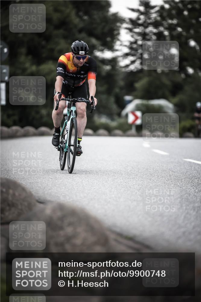 21.06.2026 - 29. Vierlanden-Triathlon H.Heesch http://msf.ph/oto/9900748 21.06.2026 10:09:56 Radfahren 29, 40, 69, 309 meine-sportfotos.de