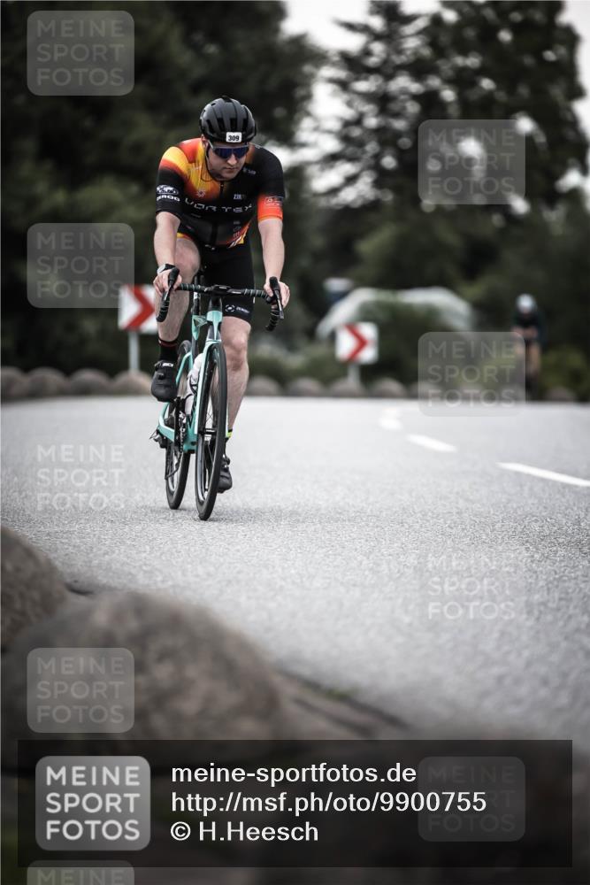 21.06.2026 - 29. Vierlanden-Triathlon H.Heesch http://msf.ph/oto/9900755 21.06.2026 10:09:57 Radfahren 29, 40, 69, 309 meine-sportfotos.de