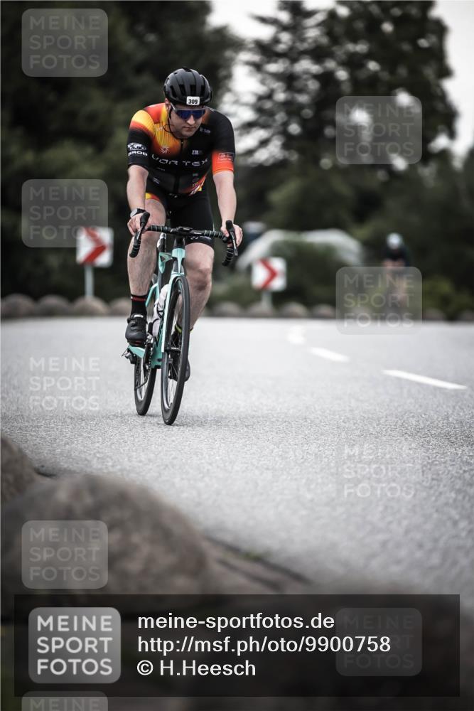 21.06.2026 - 29. Vierlanden-Triathlon H.Heesch http://msf.ph/oto/9900758 21.06.2026 10:09:57 Radfahren 29, 40, 69, 309 meine-sportfotos.de