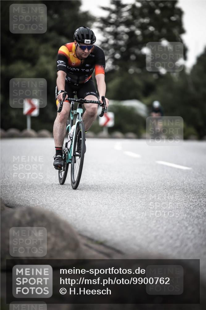21.06.2026 - 29. Vierlanden-Triathlon H.Heesch http://msf.ph/oto/9900762 21.06.2026 10:09:57 Radfahren 29, 40, 69, 309 meine-sportfotos.de