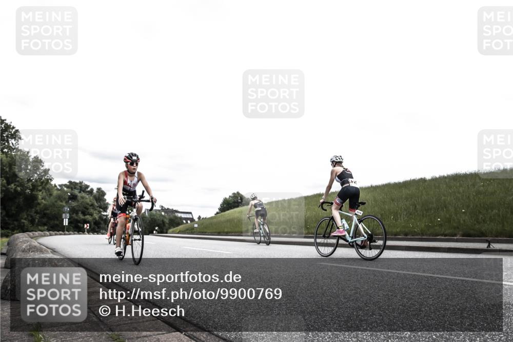 21.06.2026 - 29. Vierlanden-Triathlon H.Heesch http://msf.ph/oto/9900769 21.06.2026 14:47:10 Radfahren 1270, 1277 meine-sportfotos.de