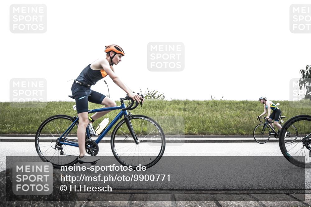 21.06.2026 - 29. Vierlanden-Triathlon H.Heesch http://msf.ph/oto/9900771 21.06.2026 14:43:18 Radfahren 1239, 1254, 1265, 1272, 1284 meine-sportfotos.de