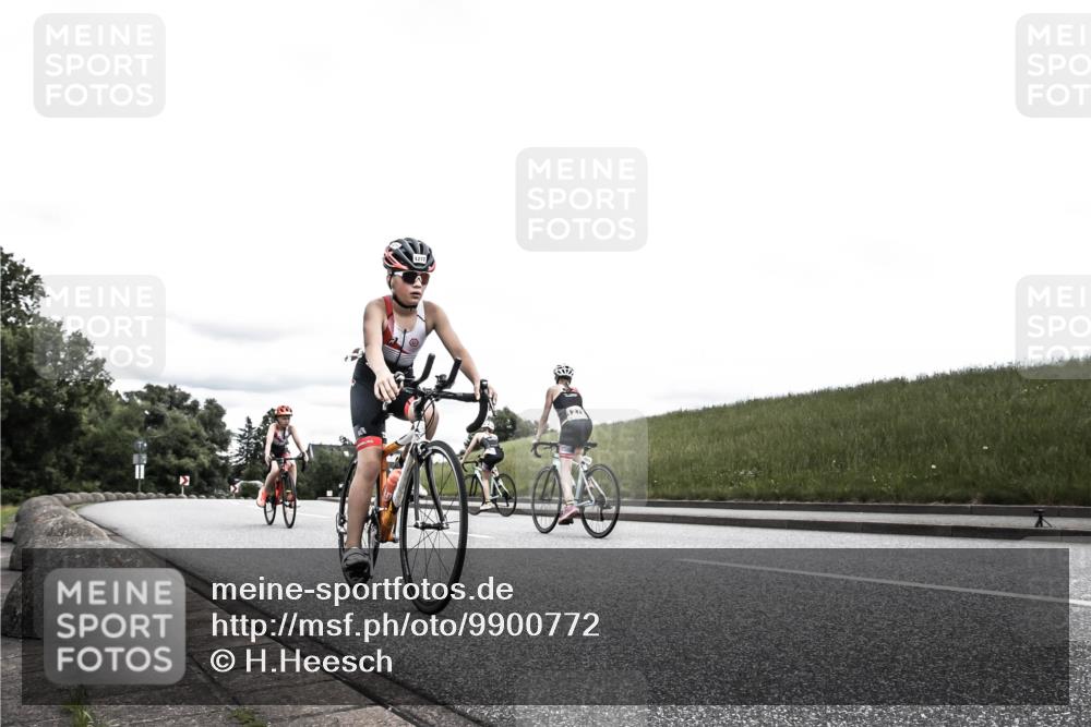 21.06.2026 - 29. Vierlanden-Triathlon H.Heesch http://msf.ph/oto/9900772 21.06.2026 14:47:10 Radfahren 1270, 1277 meine-sportfotos.de