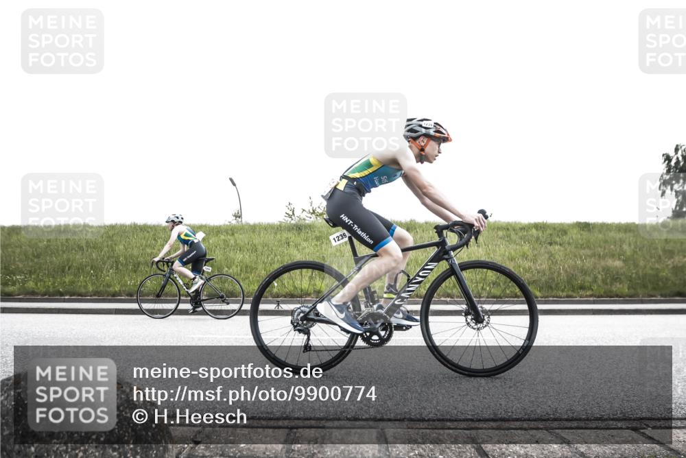 21.06.2026 - 29. Vierlanden-Triathlon H.Heesch http://msf.ph/oto/9900774 21.06.2026 14:43:19 Radfahren 1239, 1254, 1265, 1272, 1284 meine-sportfotos.de