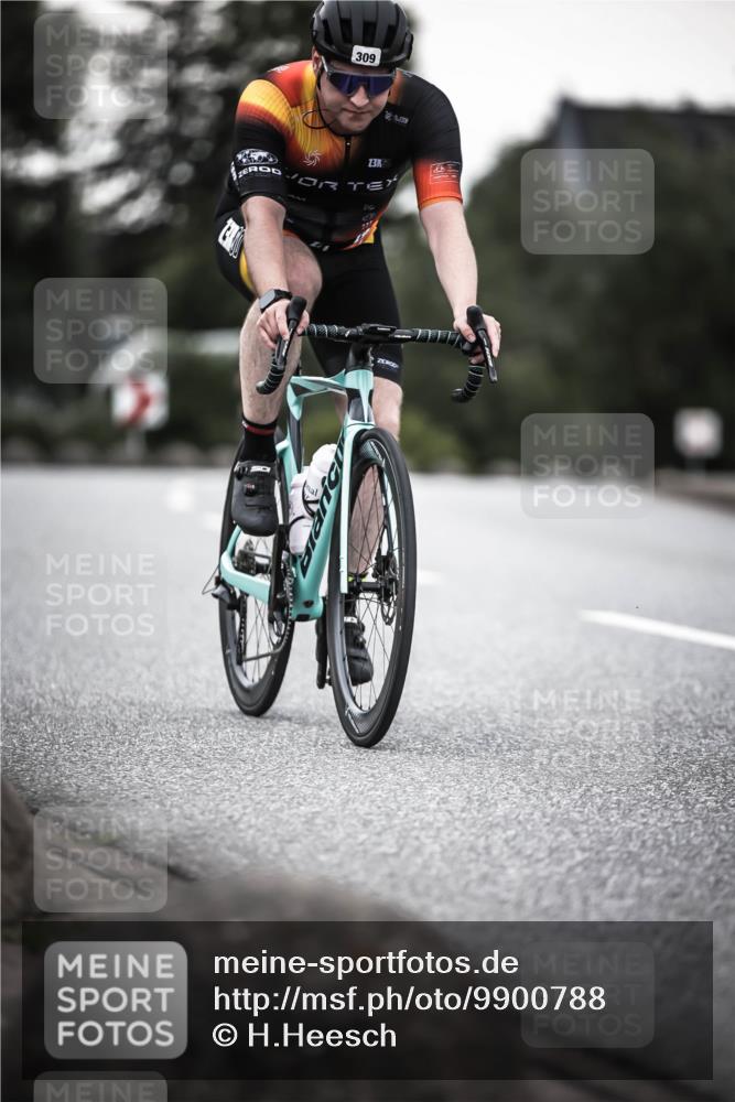 21.06.2026 - 29. Vierlanden-Triathlon H.Heesch http://msf.ph/oto/9900788 21.06.2026 10:09:57 Radfahren 29, 40, 69, 309 meine-sportfotos.de