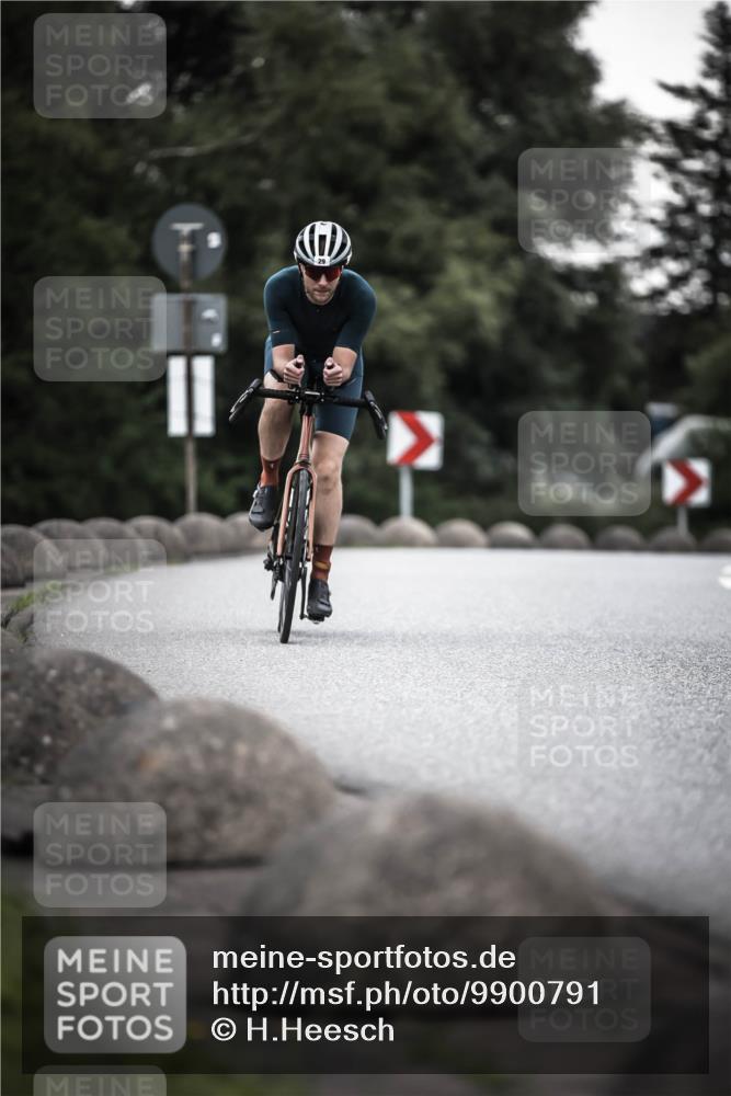 21.06.2026 - 29. Vierlanden-Triathlon H.Heesch http://msf.ph/oto/9900791 21.06.2026 10:10:03 Radfahren 29 meine-sportfotos.de