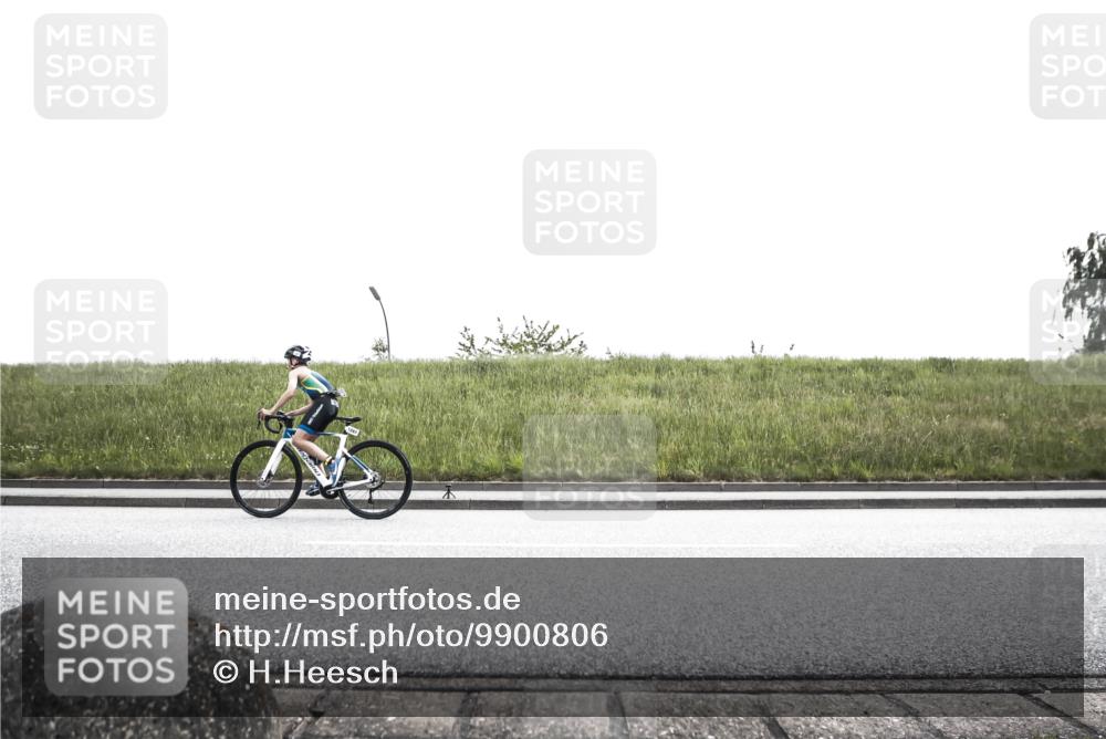 21.06.2026 - 29. Vierlanden-Triathlon H.Heesch http://msf.ph/oto/9900806 21.06.2026 14:43:37 Radfahren 1267, 1282, 1288 meine-sportfotos.de