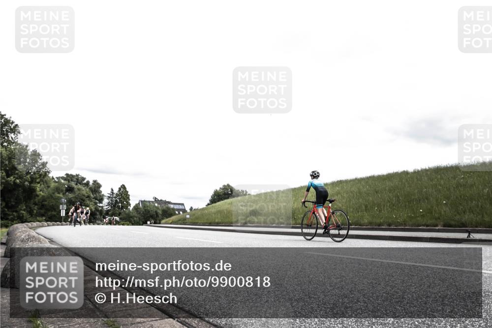 21.06.2026 - 29. Vierlanden-Triathlon H.Heesch http://msf.ph/oto/9900818 21.06.2026 14:53:25 Radfahren  meine-sportfotos.de