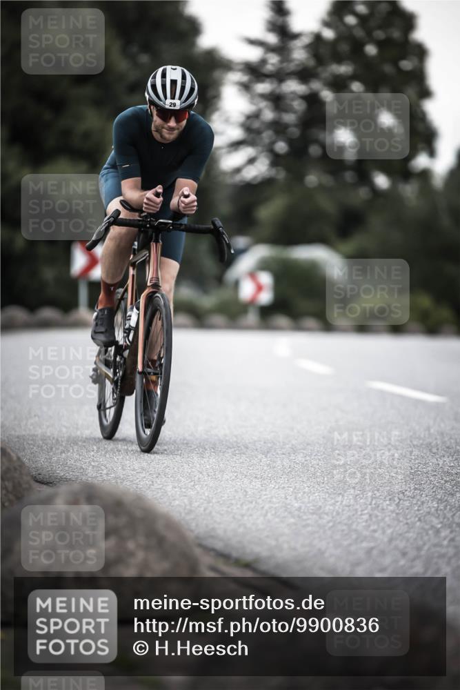 21.06.2026 - 29. Vierlanden-Triathlon H.Heesch http://msf.ph/oto/9900836 21.06.2026 10:10:04 Radfahren 29, 430 meine-sportfotos.de